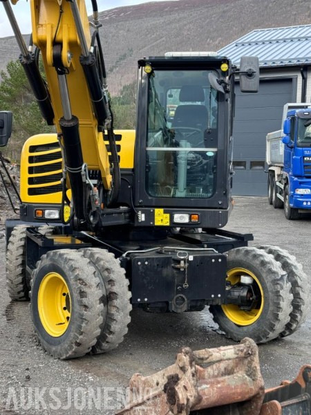 Escavadeira 2019 Yanmar B110W Hjulgraver - Firehjulsstyring - Sentralsmøring - Dumperhenger - Tiltrotator - Pusskuffe - Smalskuffe - Graveskuffe - Hydraulisk vibroplate - Pallegafler: foto 10