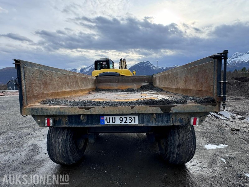 Escavadeira 2019 Yanmar B110W Hjulgraver - Firehjulsstyring - Sentralsmøring - Dumperhenger - Tiltrotator - Pusskuffe - Smalskuffe - Graveskuffe - Hydraulisk vibroplate - Pallegafler: foto 13