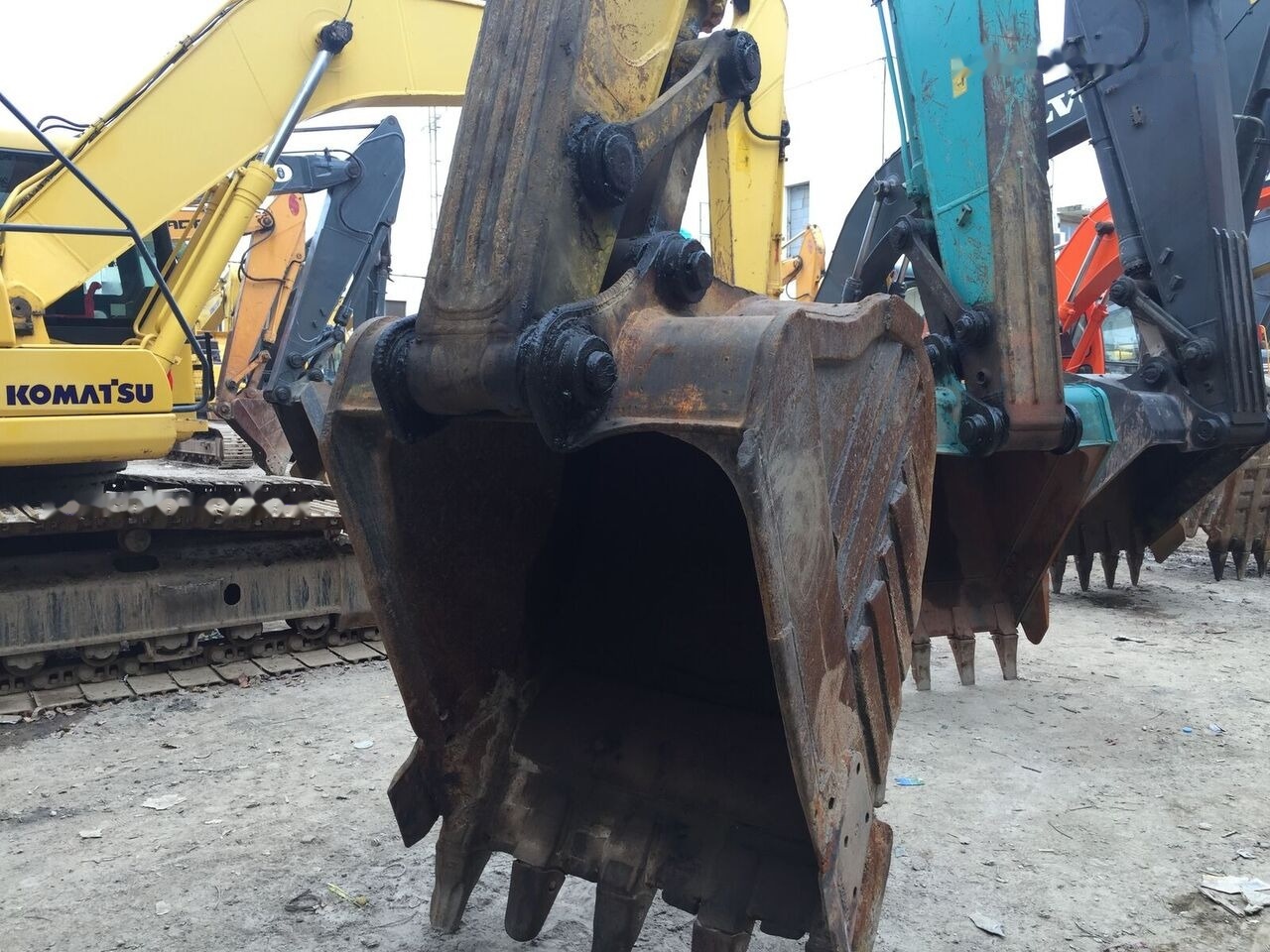 Escavadora de rastos Komatsu PC300-7: foto 7