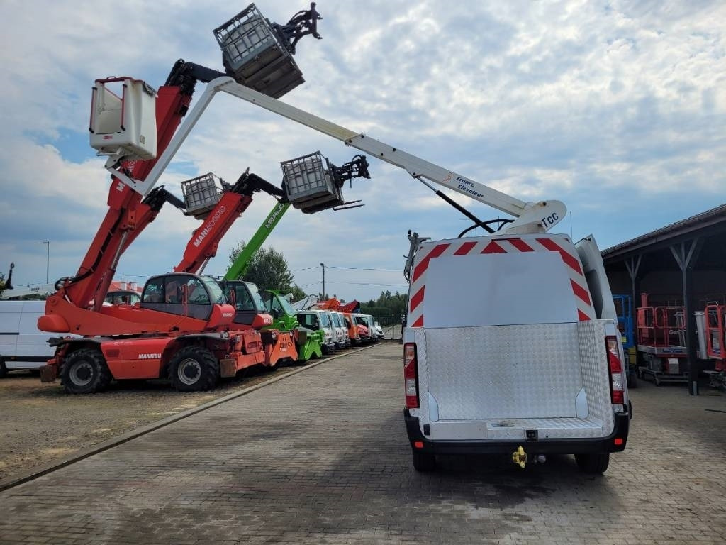 Caminhão com plataforma aérea France Elevateur 121FTcc - 12m Renault Master - bucket boom lift: foto 9