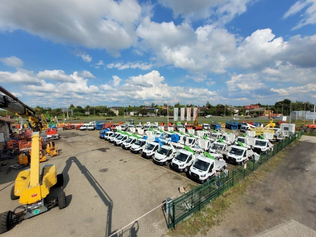 Caminhão com plataforma aérea Socage A314 - 13m Land Rover Defender 4x4 - bucket truck: foto 20