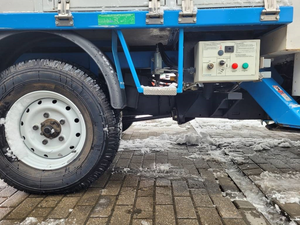 Caminhão com plataforma aérea Socage A314 - 13m Land Rover Defender 4x4 - bucket truck: foto 8