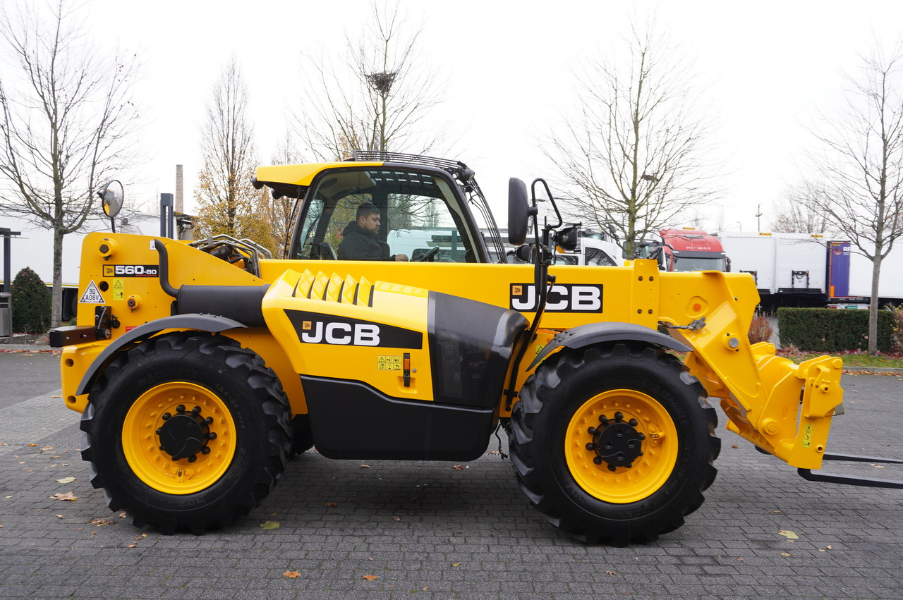 Pá carregadora de rodas JCB 560-80 / 6 ton lifting capacity / power 146 HP: foto 14