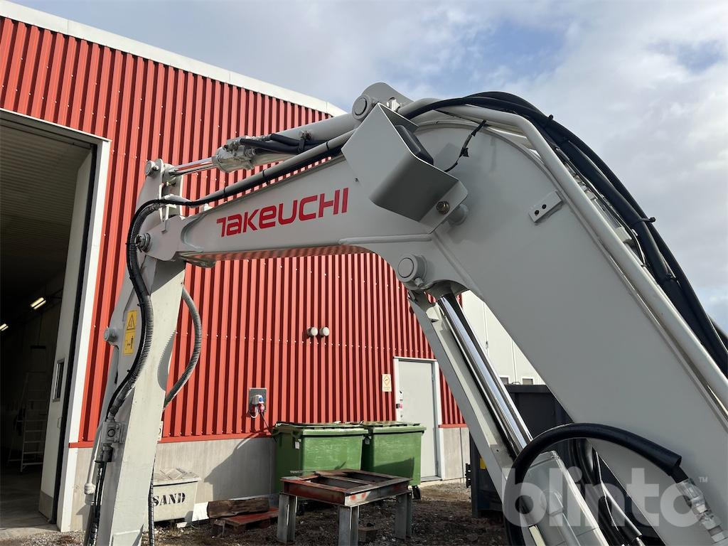 Mini escavadeira Takeuchi TB228: foto 32