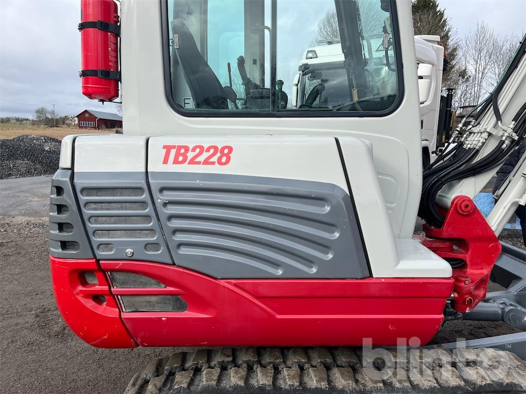 Mini escavadeira Takeuchi TB228: foto 19